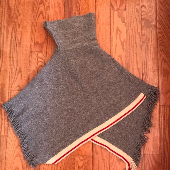 This is a roots shall - Picture 1 of 1